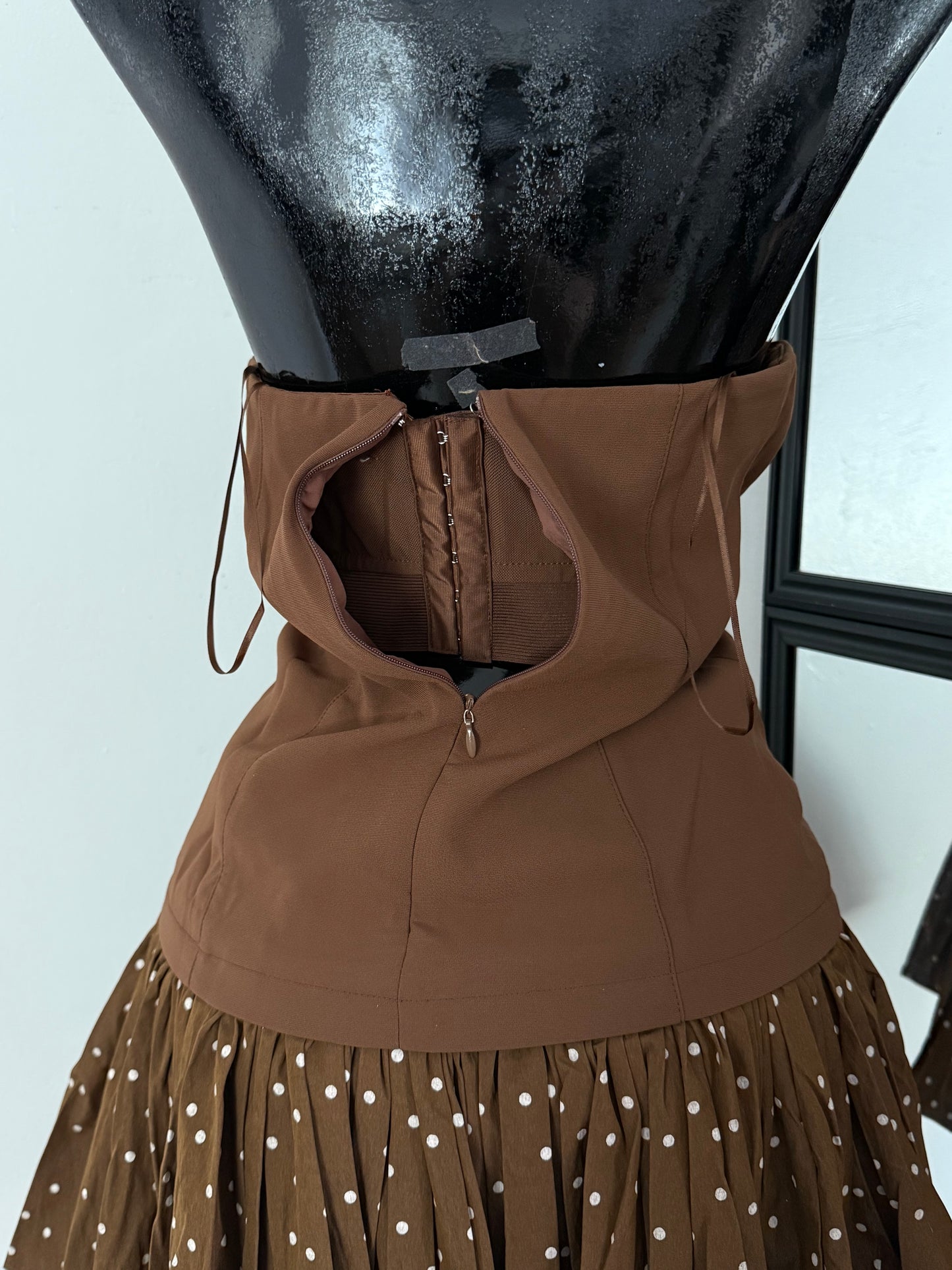 Polk dots are tube dress