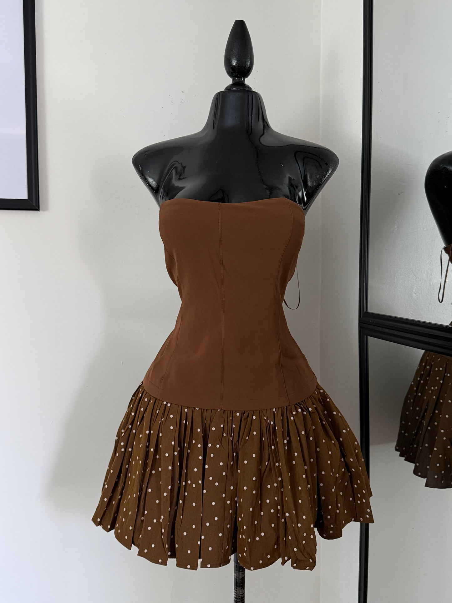 Polk dots are tube dress