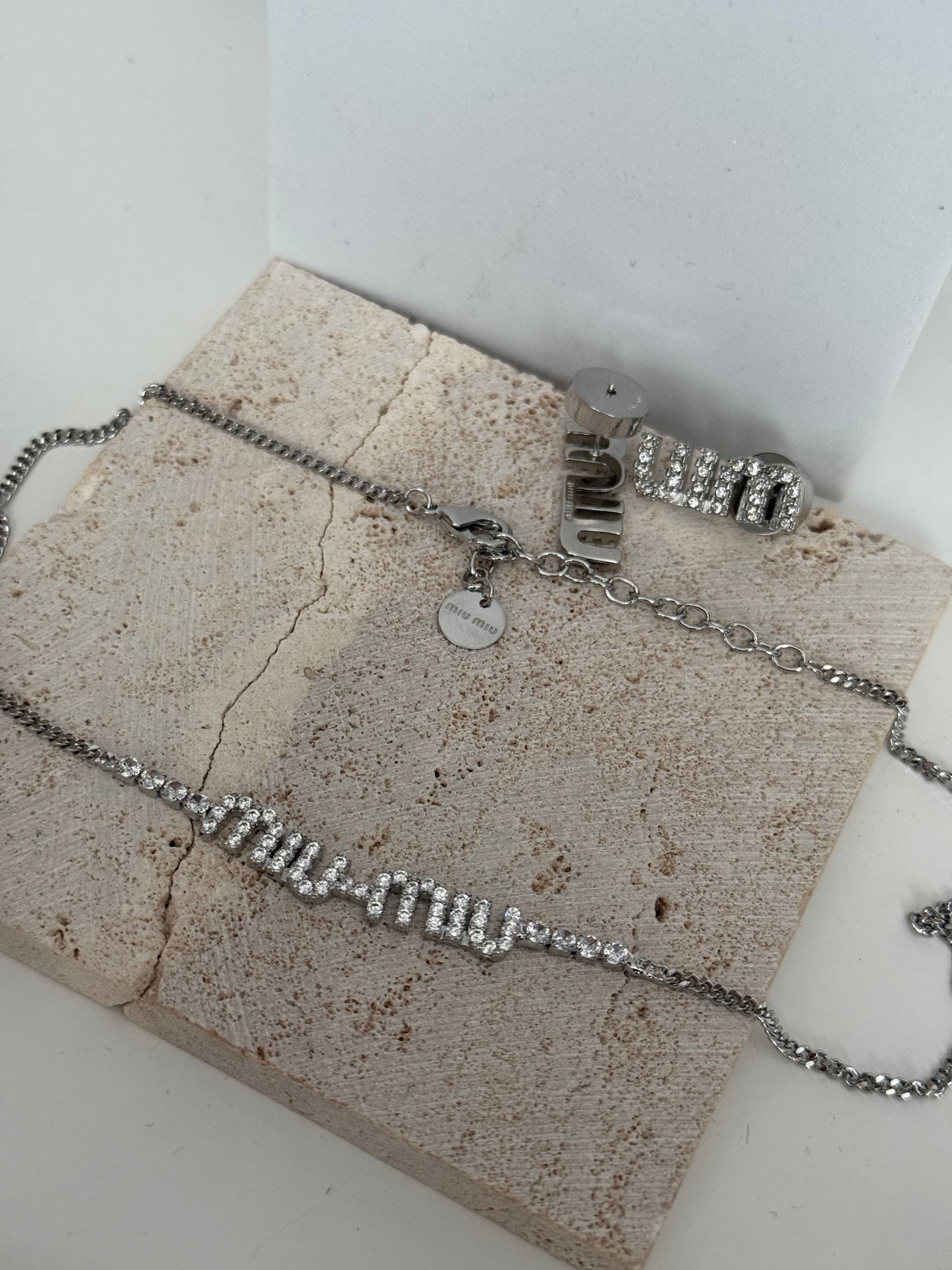 Miu necklace