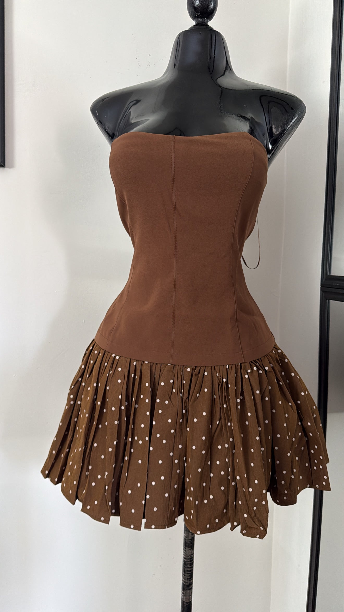 Polk dots are tube dress