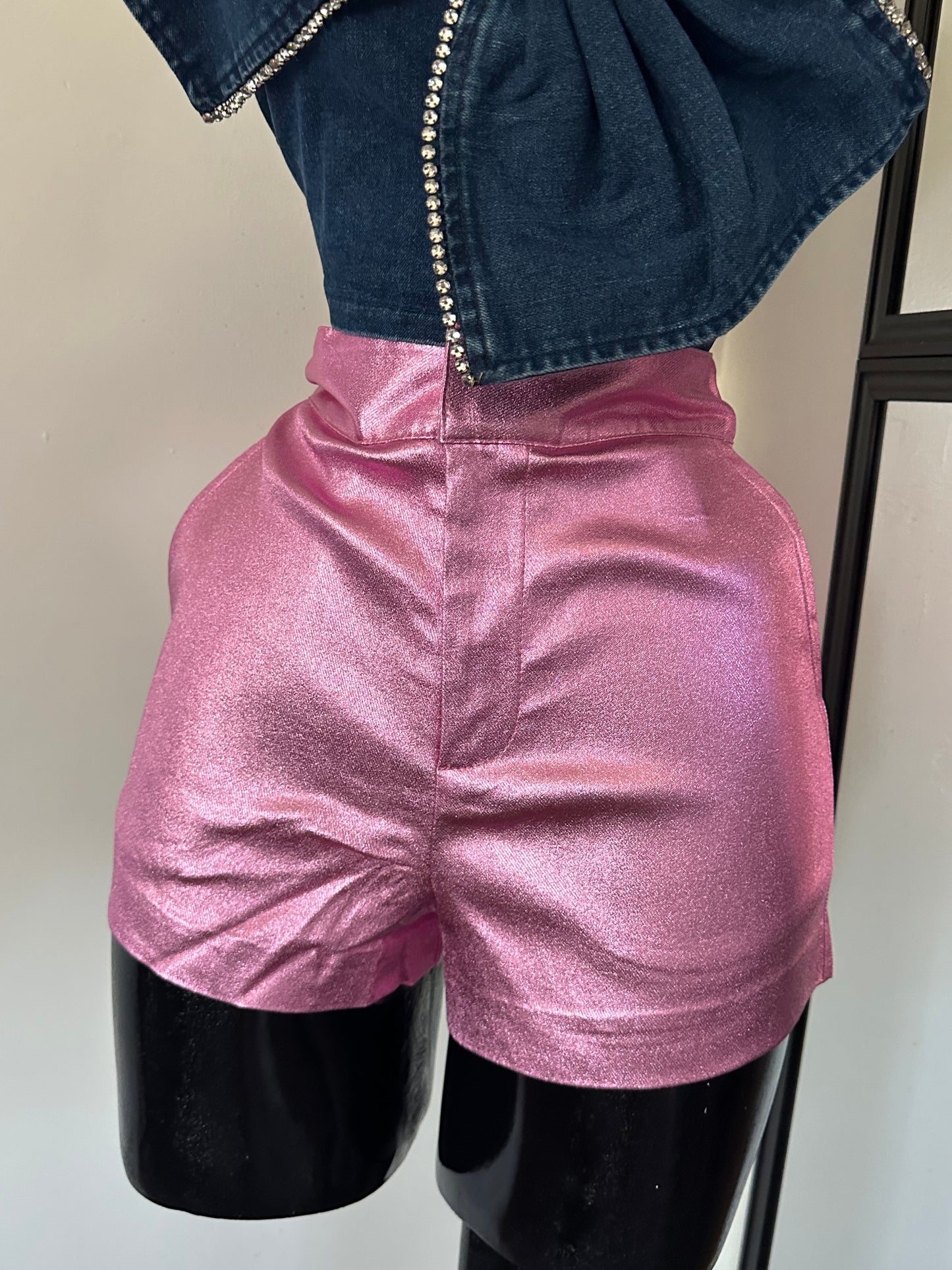 Metallic bottoms