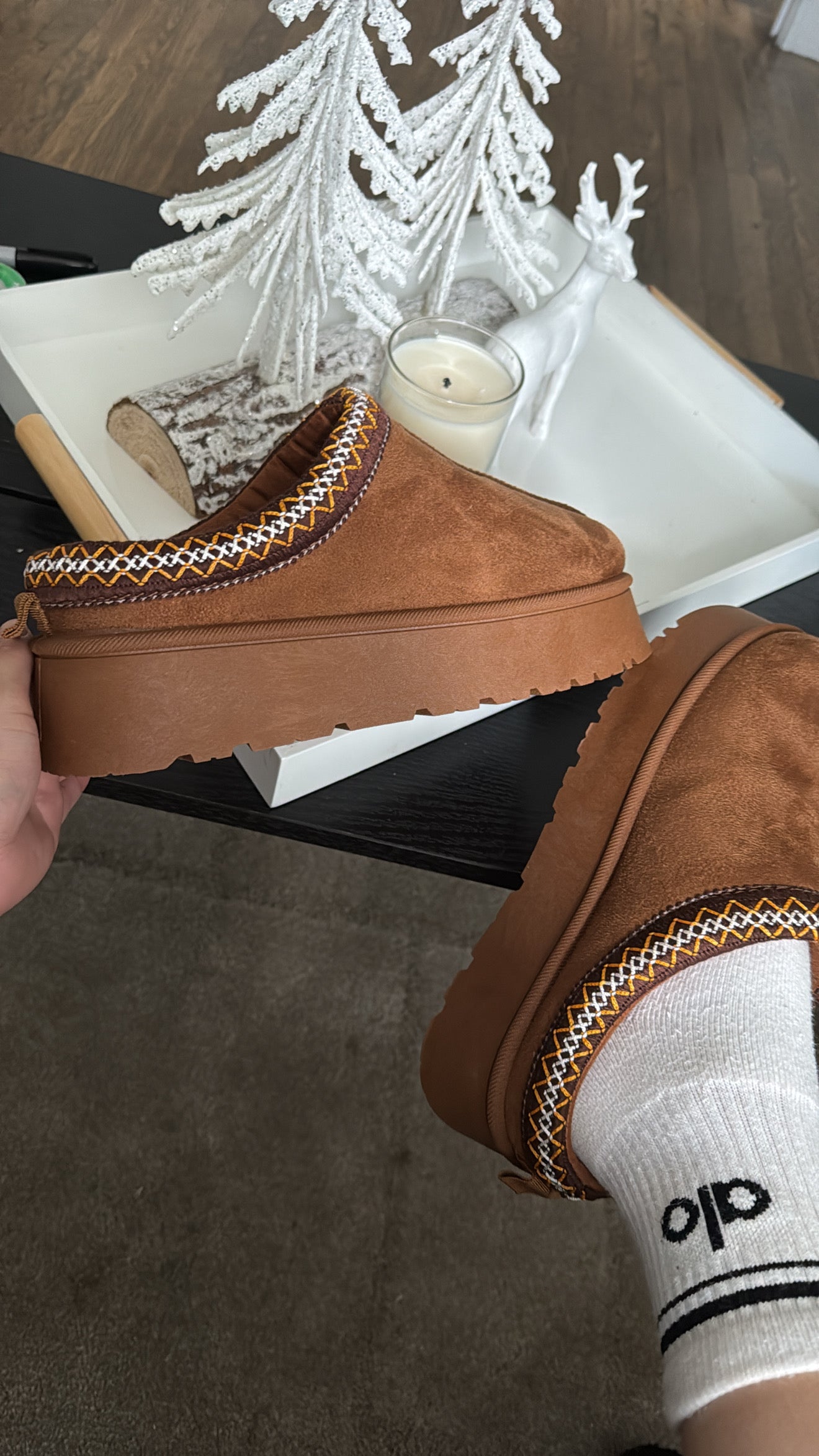 Slippers brown