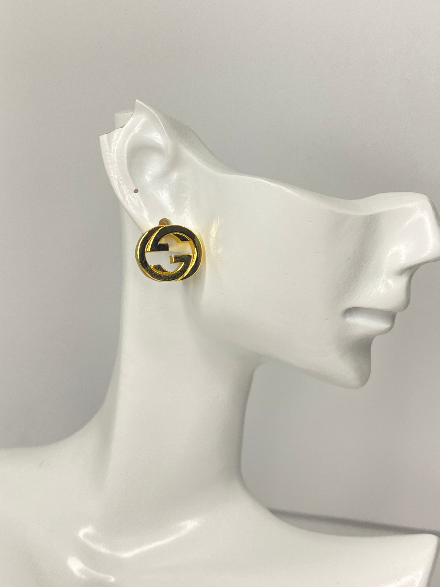 GG earrings