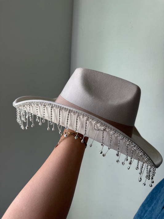 Sombrero de diamantes de imitación