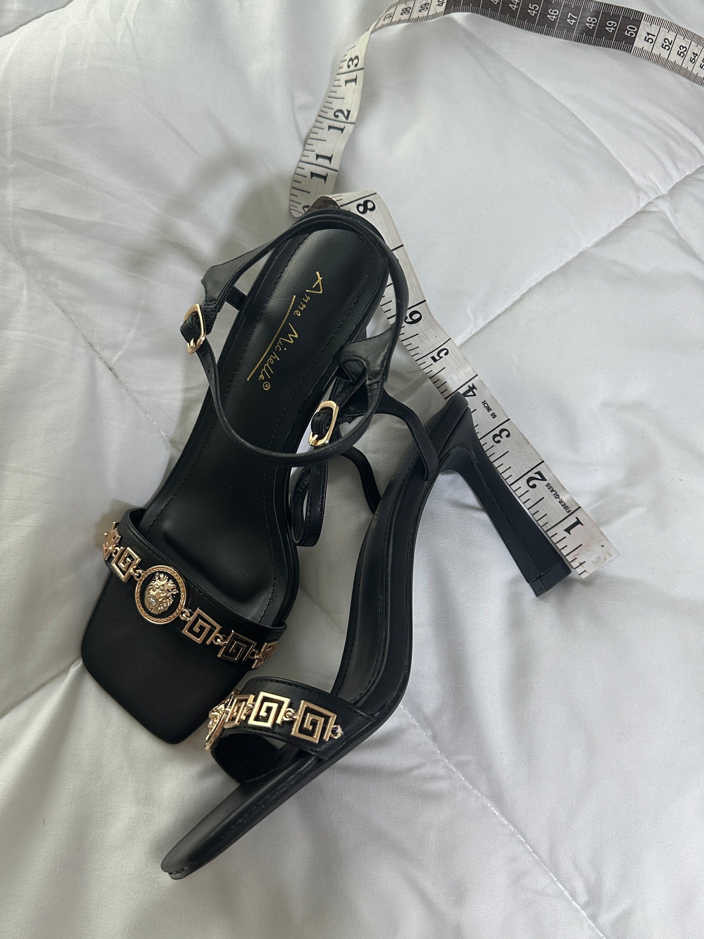 Versa heels