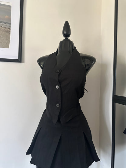 Solid pleated dress