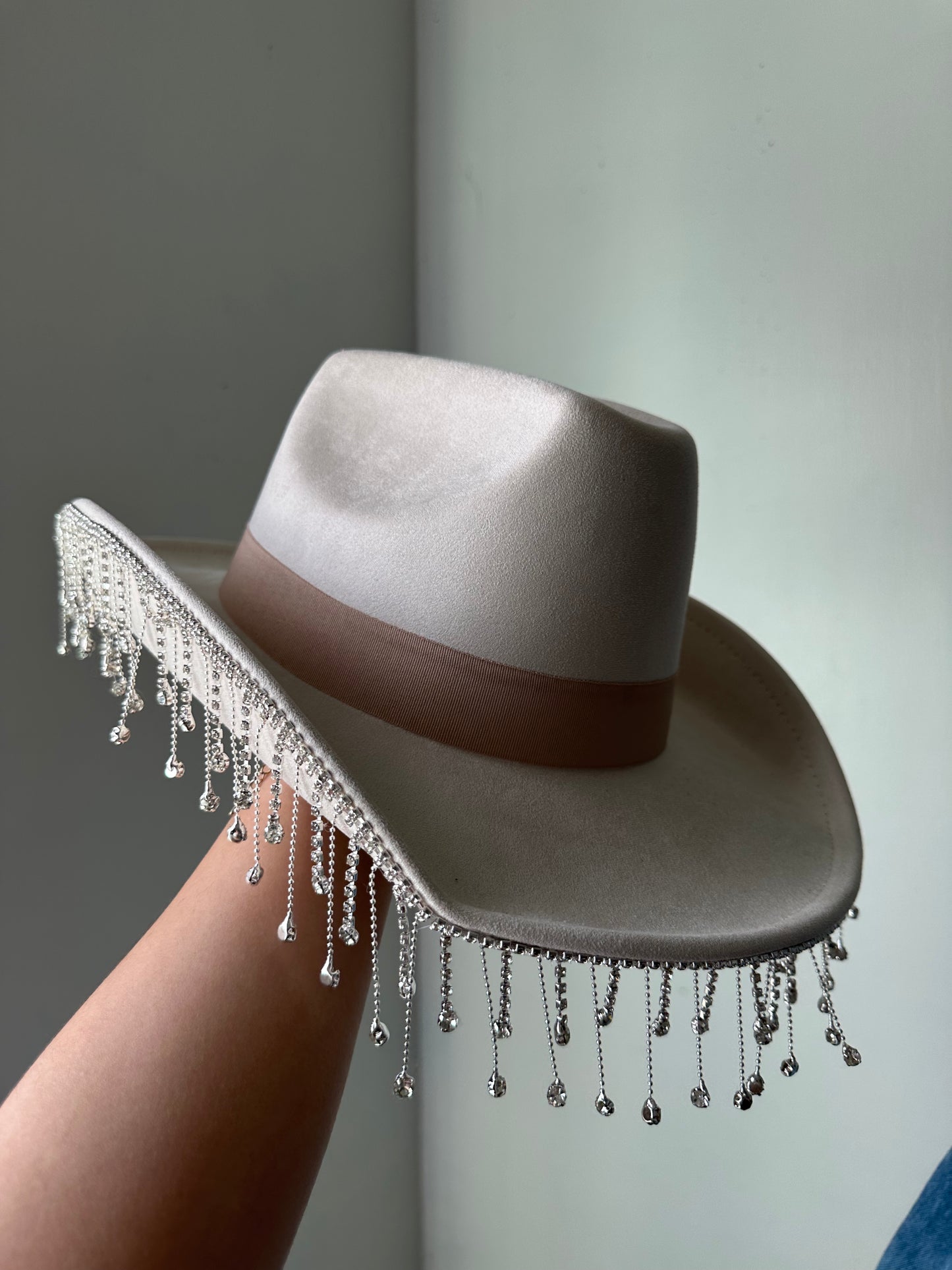 Sombrero de diamantes de imitación
