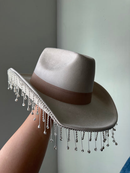 Sombrero de diamantes de imitación
