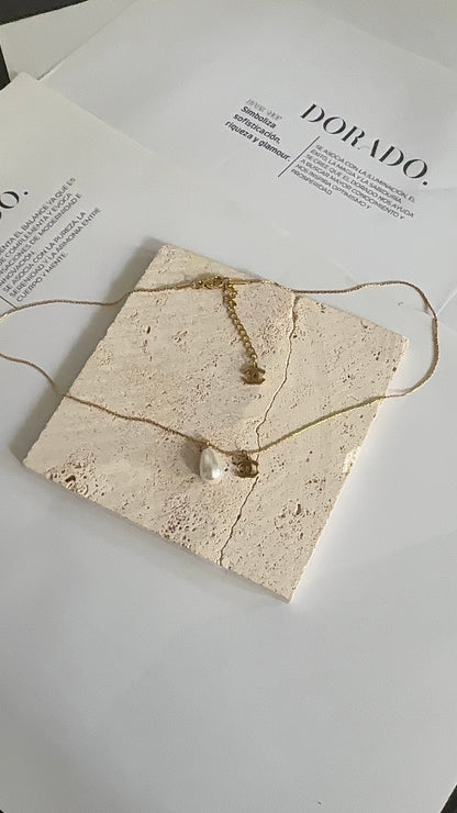 Chantel pearl necklace