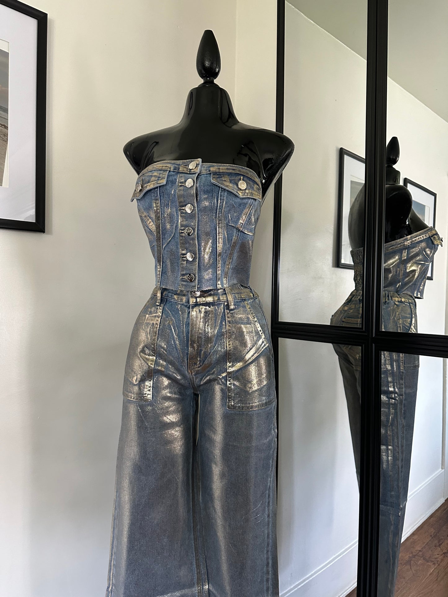 Conjunto oro + denim