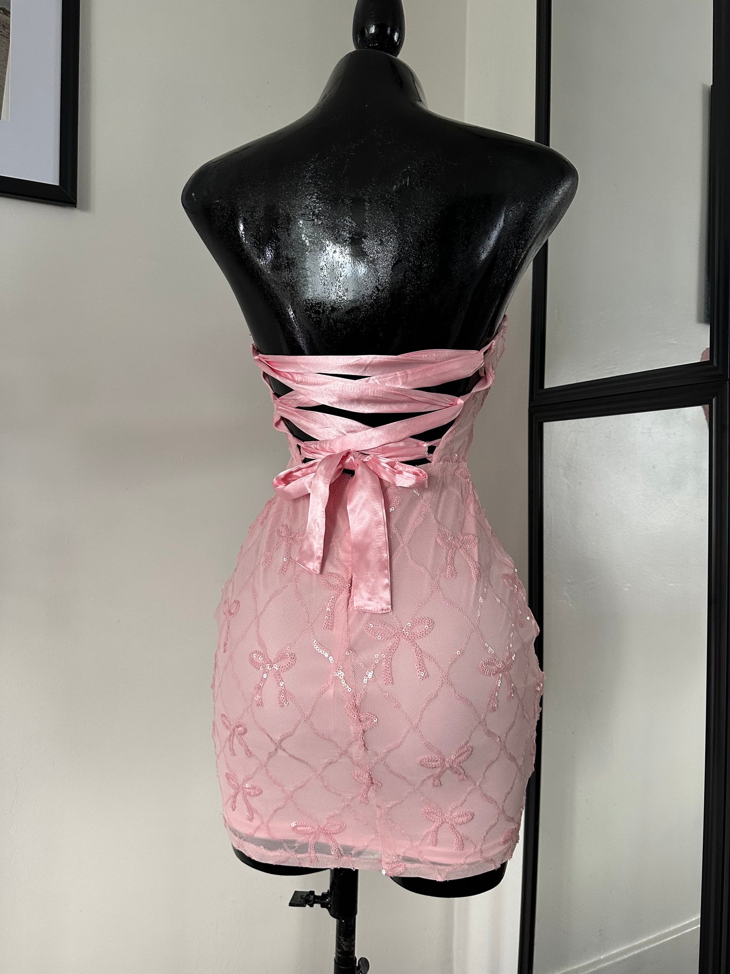 vestido moñitos