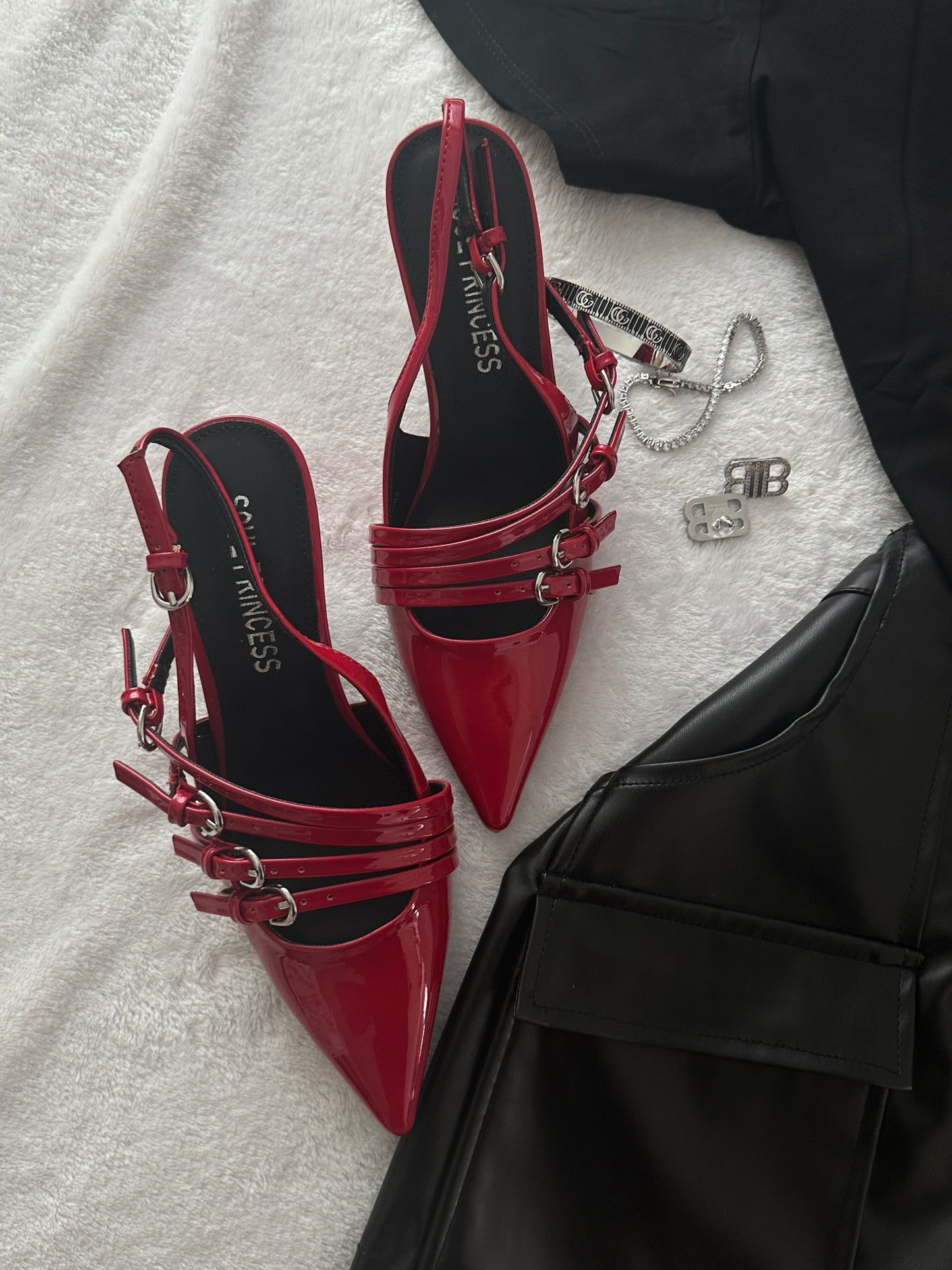 Cherry heels (red)