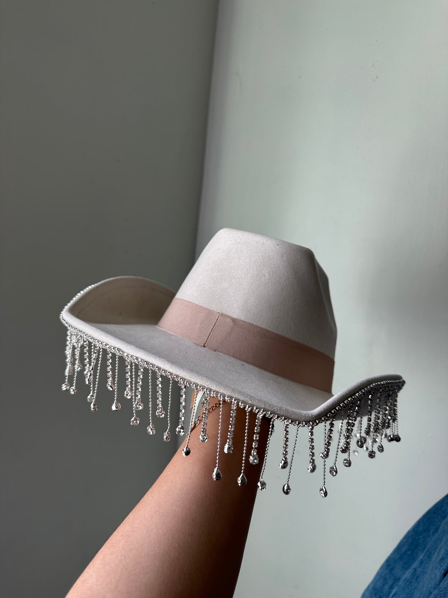 Sombrero de diamantes de imitación