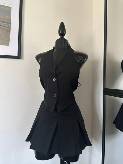 Solid pleated dress