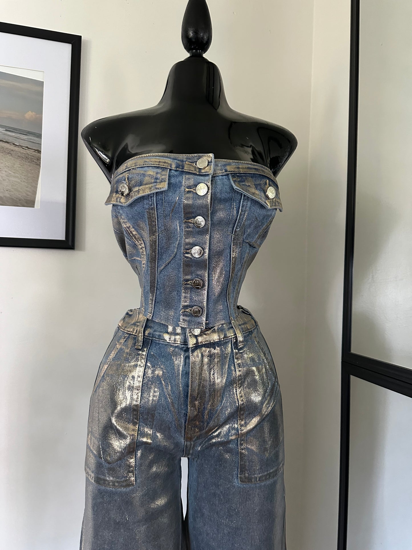 Conjunto oro + denim
