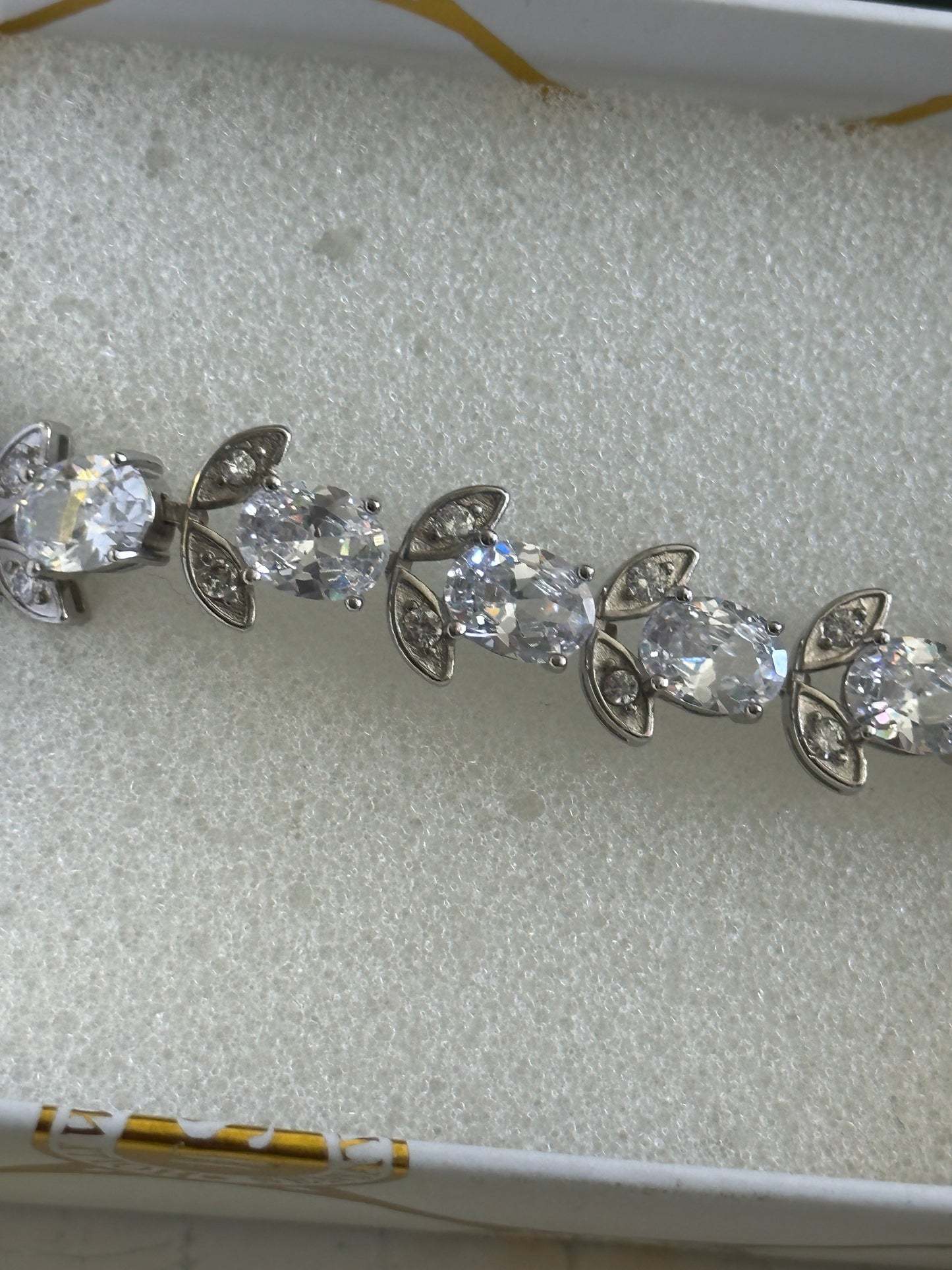 Flower blossom bracelet