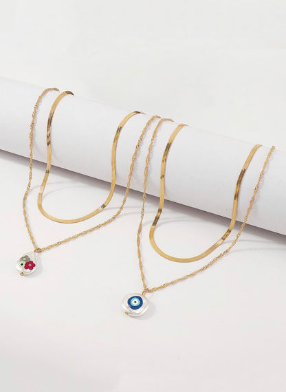 Collar de cadena de mal de ojo.