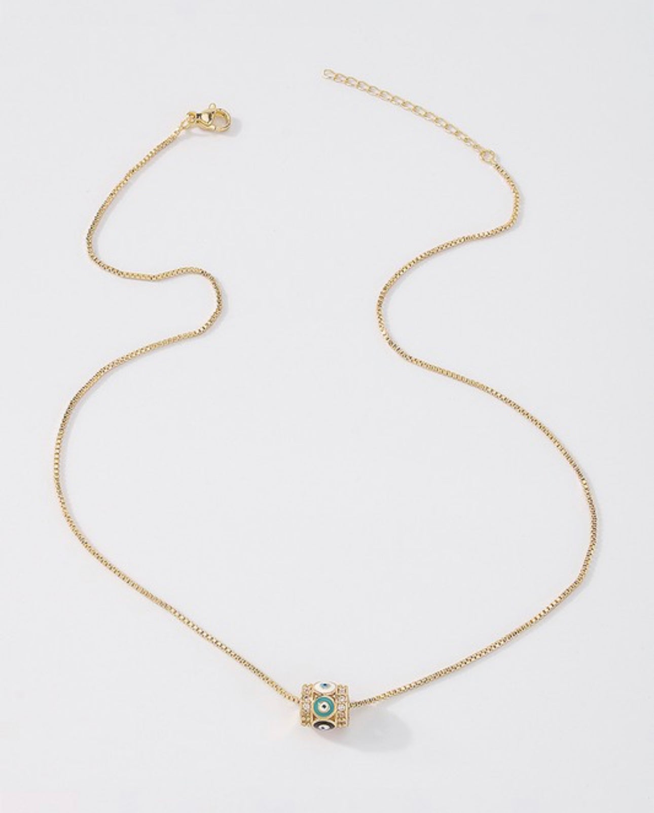 Collar de ojos