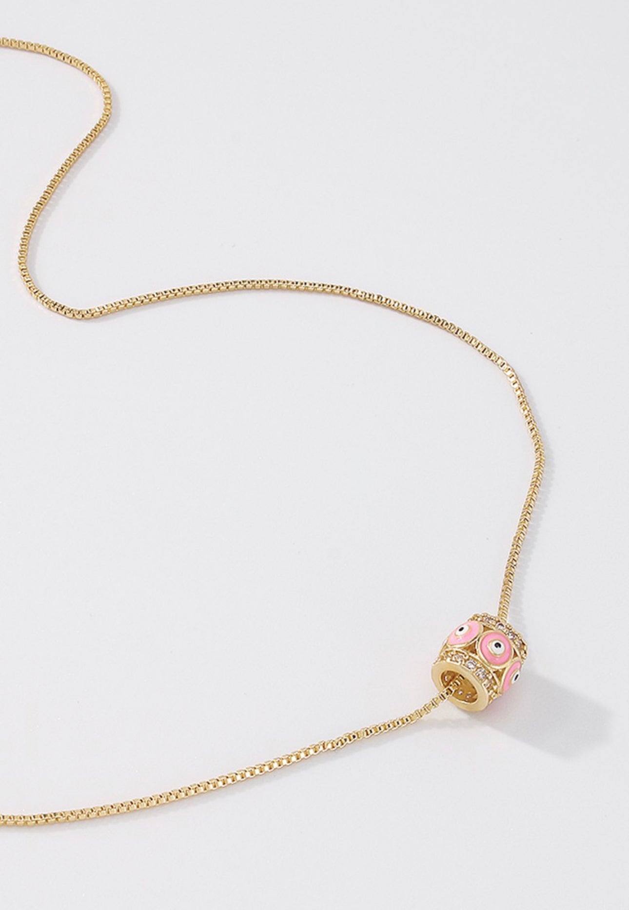 Collar de ojos