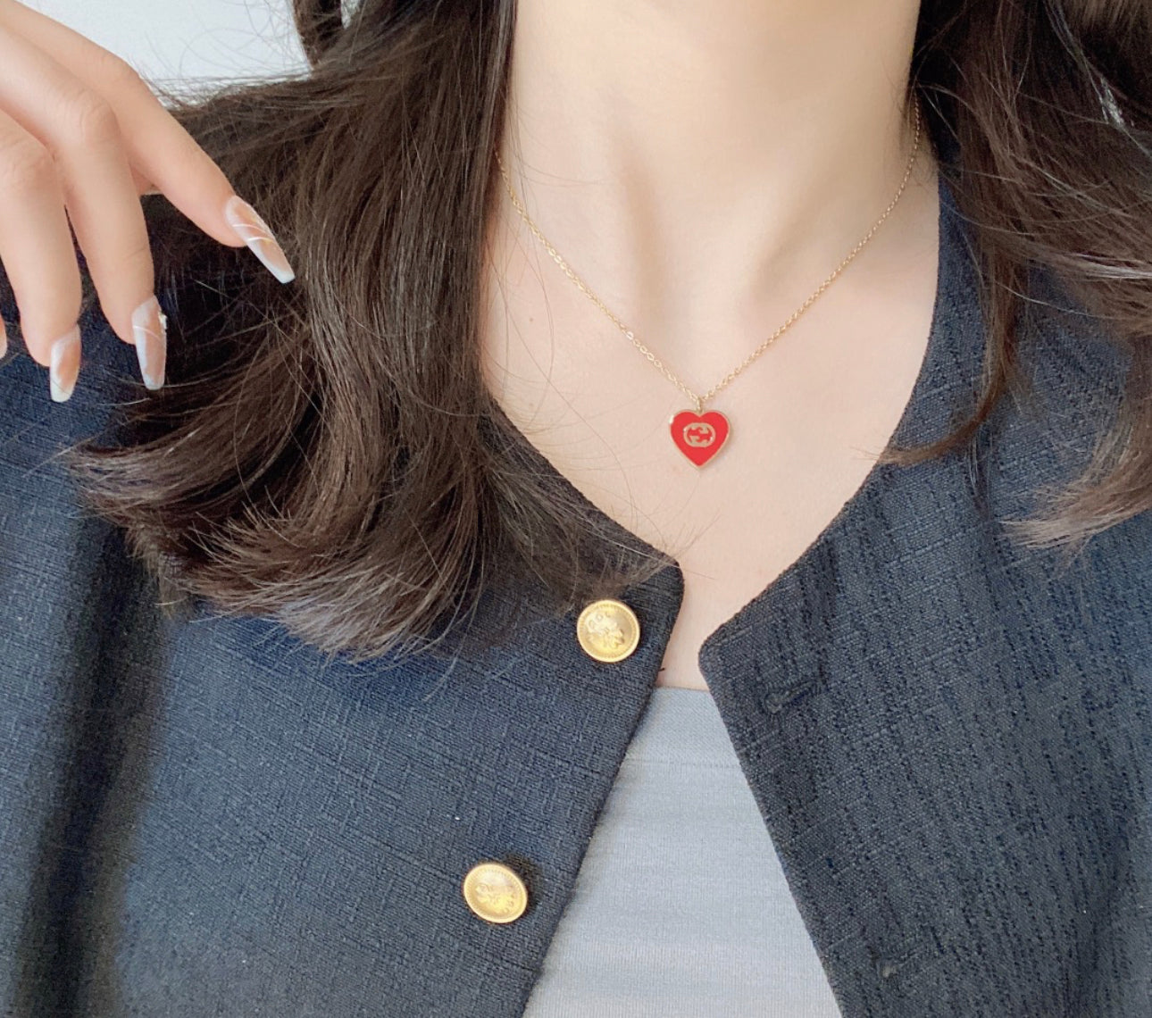 collar con GG