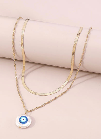 Collar de cadena de mal de ojo.