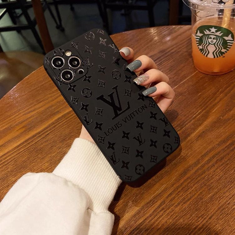LV , Casos